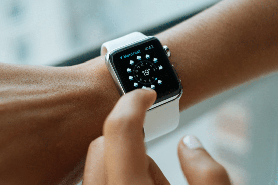 Apple Watch: Apple testa impressão 3D para criar caixa de aço